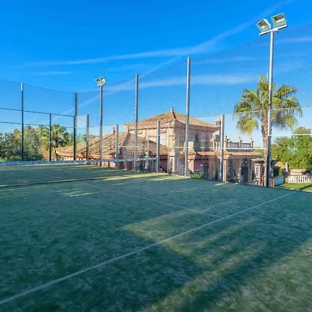 Casa Con Pista De Padel Castilblanco De Arroyos By Ruralidays Casa vacanze Siviglia